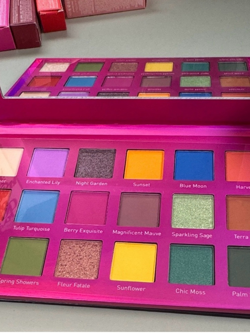 Farmasi Vivid Eyeshadow Collection